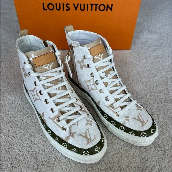 Louis Vuitton Monogram White & Green High-Top Sneakers - Picture 2 of 13